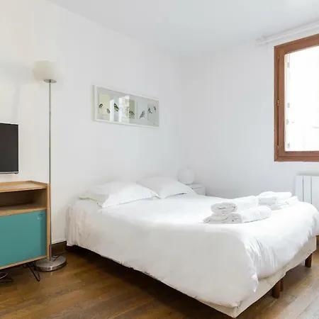 Latin Quarter Private Studio - 30 Nuits Min *